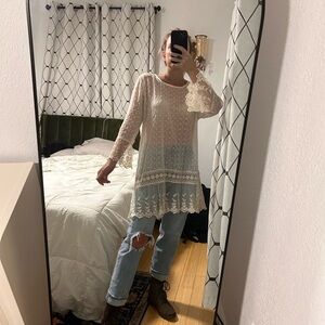 The Pyramid Collection Cream Floral Blouse